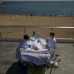 Virus_Outbreak_Spain_Seaside_Therapy_24448