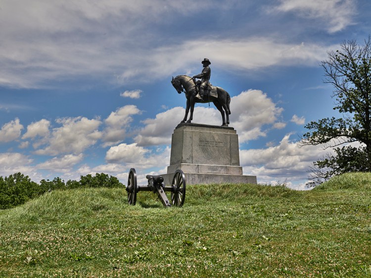 Monument to Union general Oliver Otis Howard at Gettysburg 
