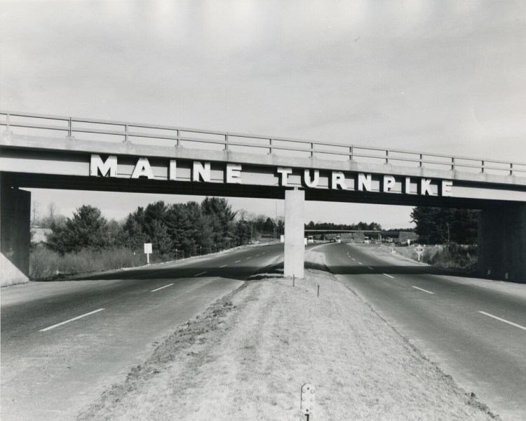 Maine Turnpike gateway sign at Kittery, 1947