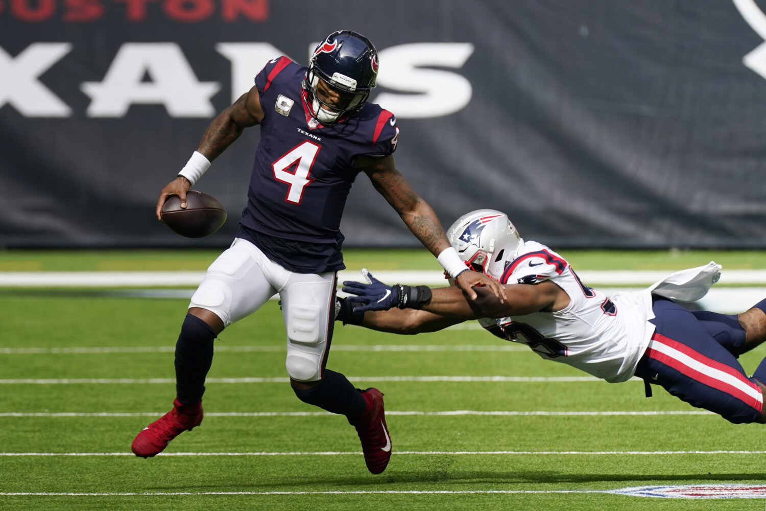 Watson, Watt lead Houston to 27-20 win over New England