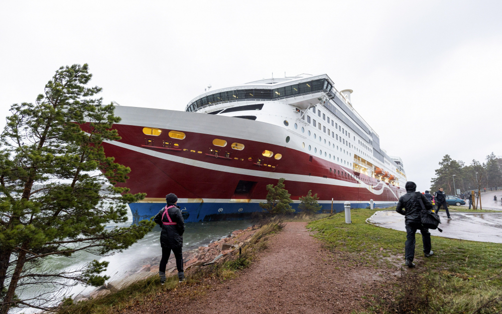 Finland_Sweden_Ferry_Aground_53369
