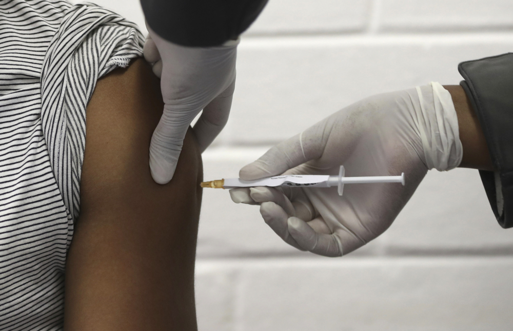 Virus_Outbreak_Britain_Vaccine_87162