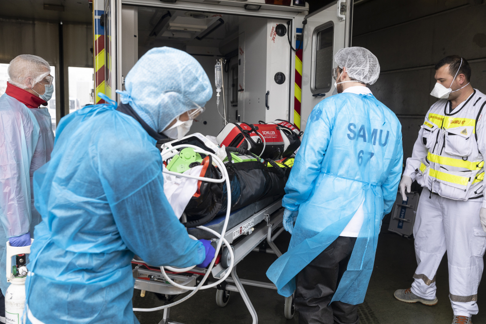 Virus_Outbreak_France_35933