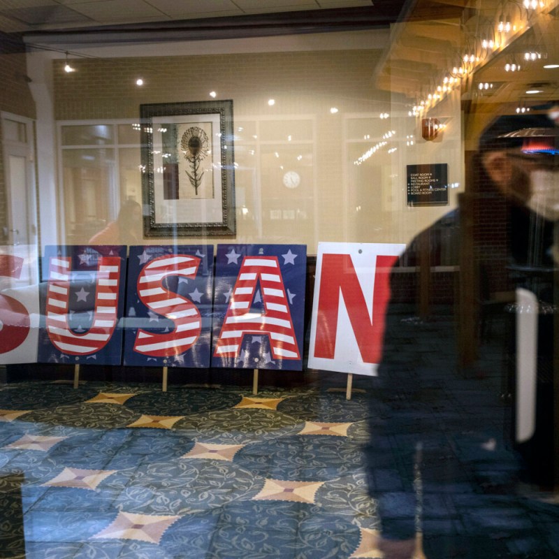Democrats are squandering a rare opportunity in Maine | Steve Collins