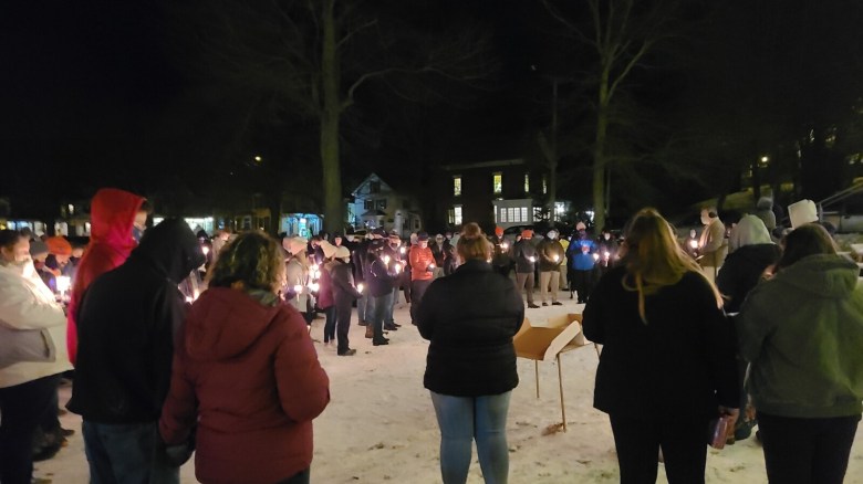 Community gathers to honor teen who died by suicide, encourage those ...