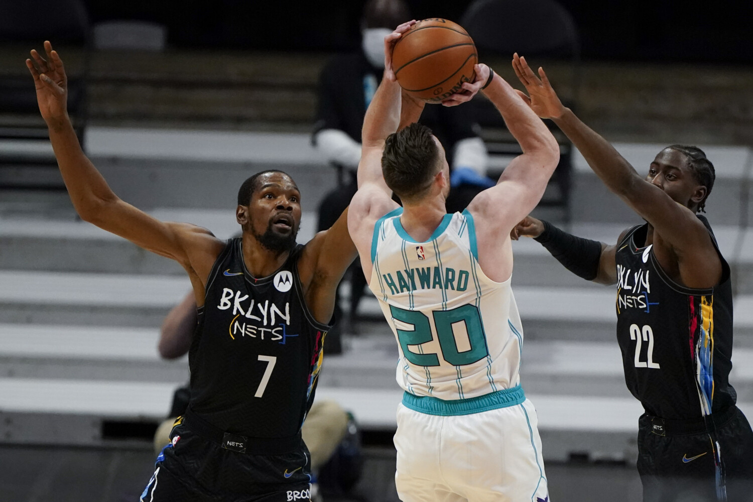 NBA: Kyrie Irving, Kevin Durant Lead Brooklyn Nets Past Charlotte Hornets  For 11th Win In A Row