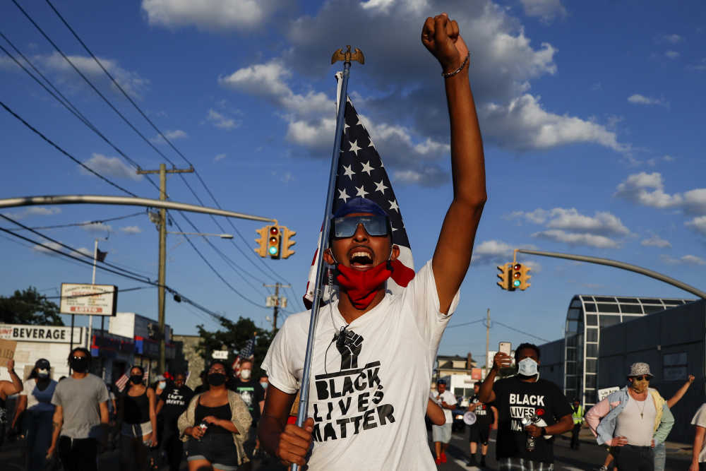 An_American_Crossroads_17482