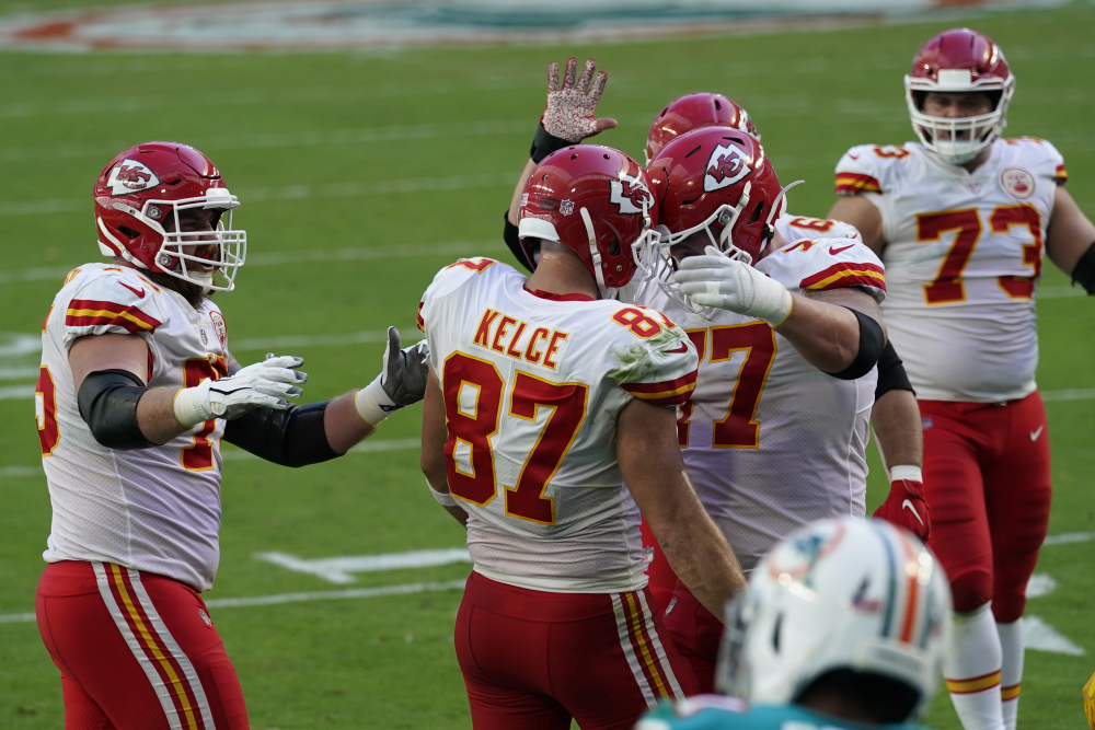 Chiefs_Dolphins_Football_44201