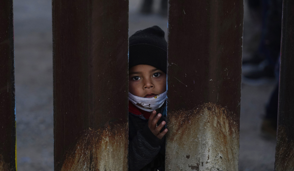 Holidays_at_the_Border_63070