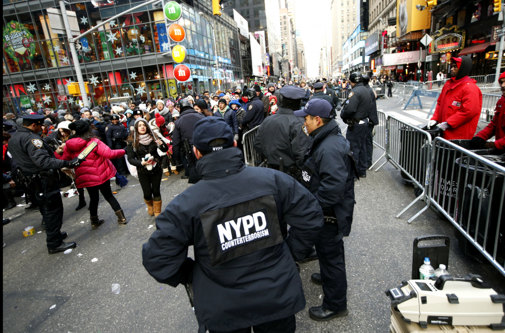 Times_Square-New_Year's_Eve_52882
