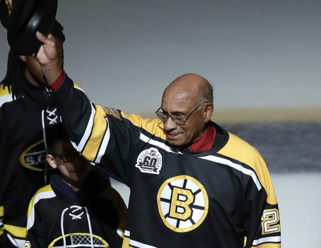 Bruins officially retire No. 22 jersey of Willie O'Ree, NHL's