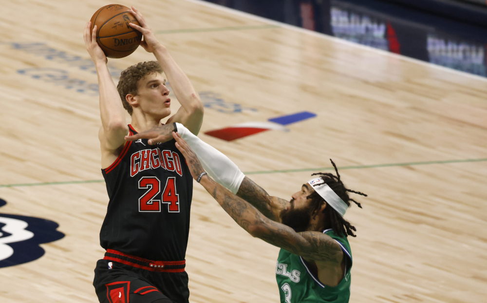 Bulls_Mavericks_Basketball_09153