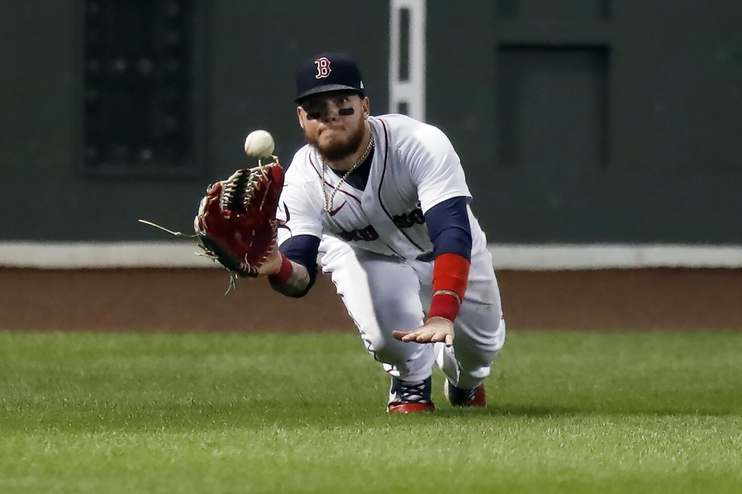 How the Red Sox' Alex Verdugo has had to adjust getting his swing ready for  the season - The Boston Globe