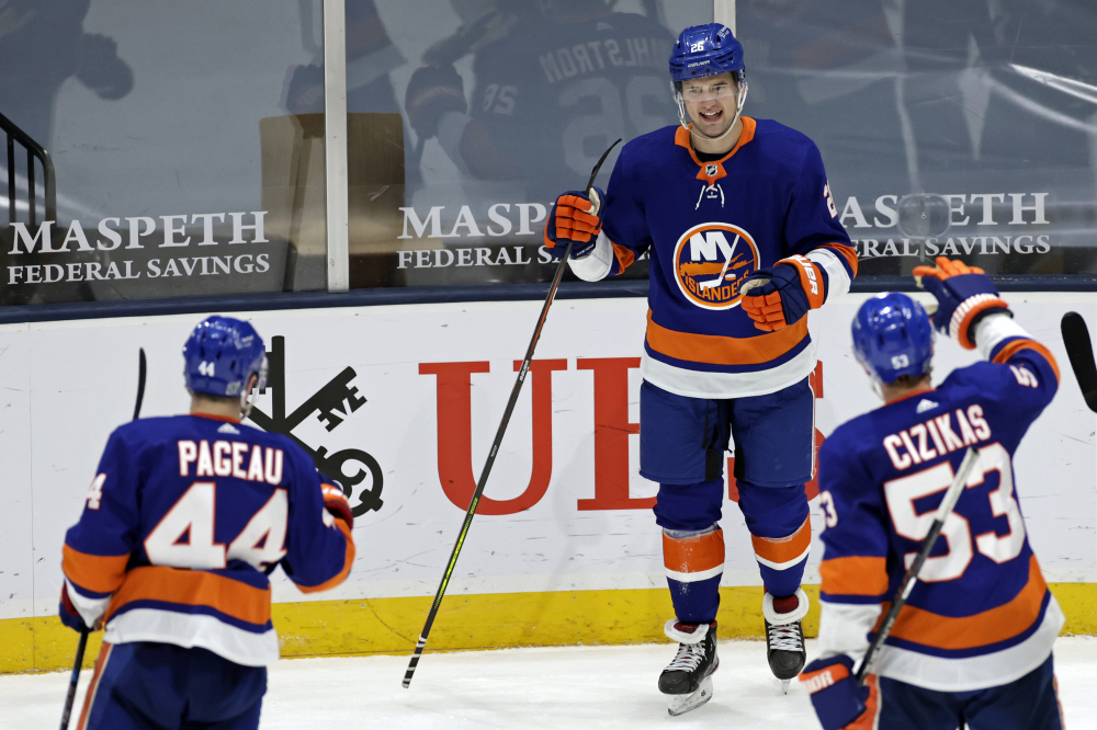 Bruins_Islanders_Hockey_32533