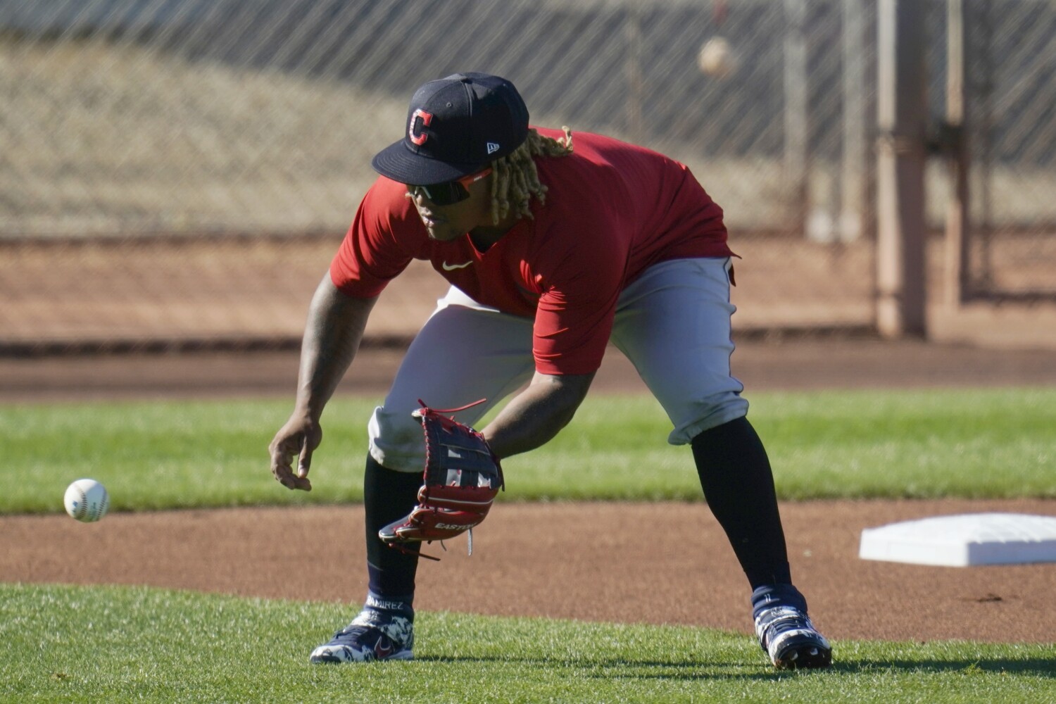 Nationals sign Franmil Reyes to minor-league deal