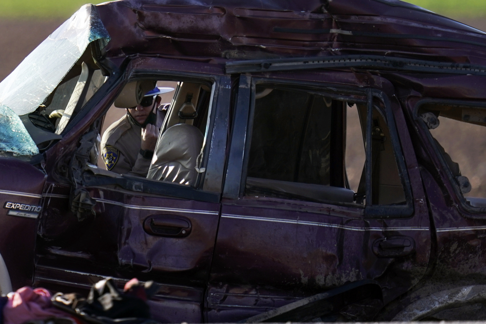 APTOPIX_California_Highway_Crash_47984
