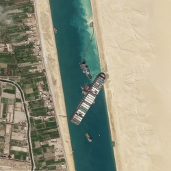 Egypt_Suez_Canal_20063