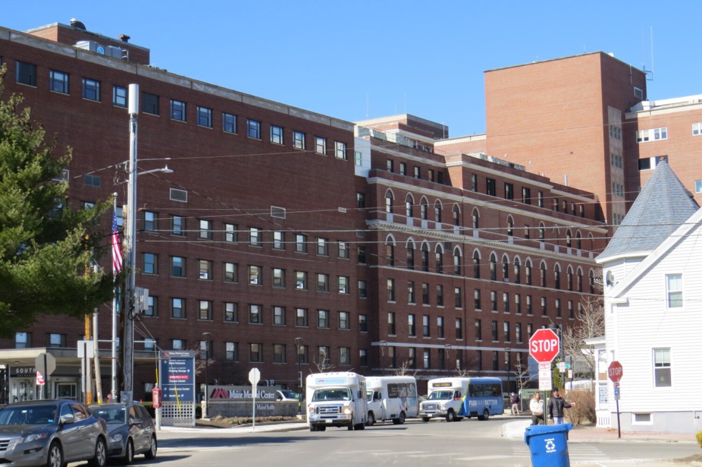 Maine Medical Center nurses begin vote next week on union