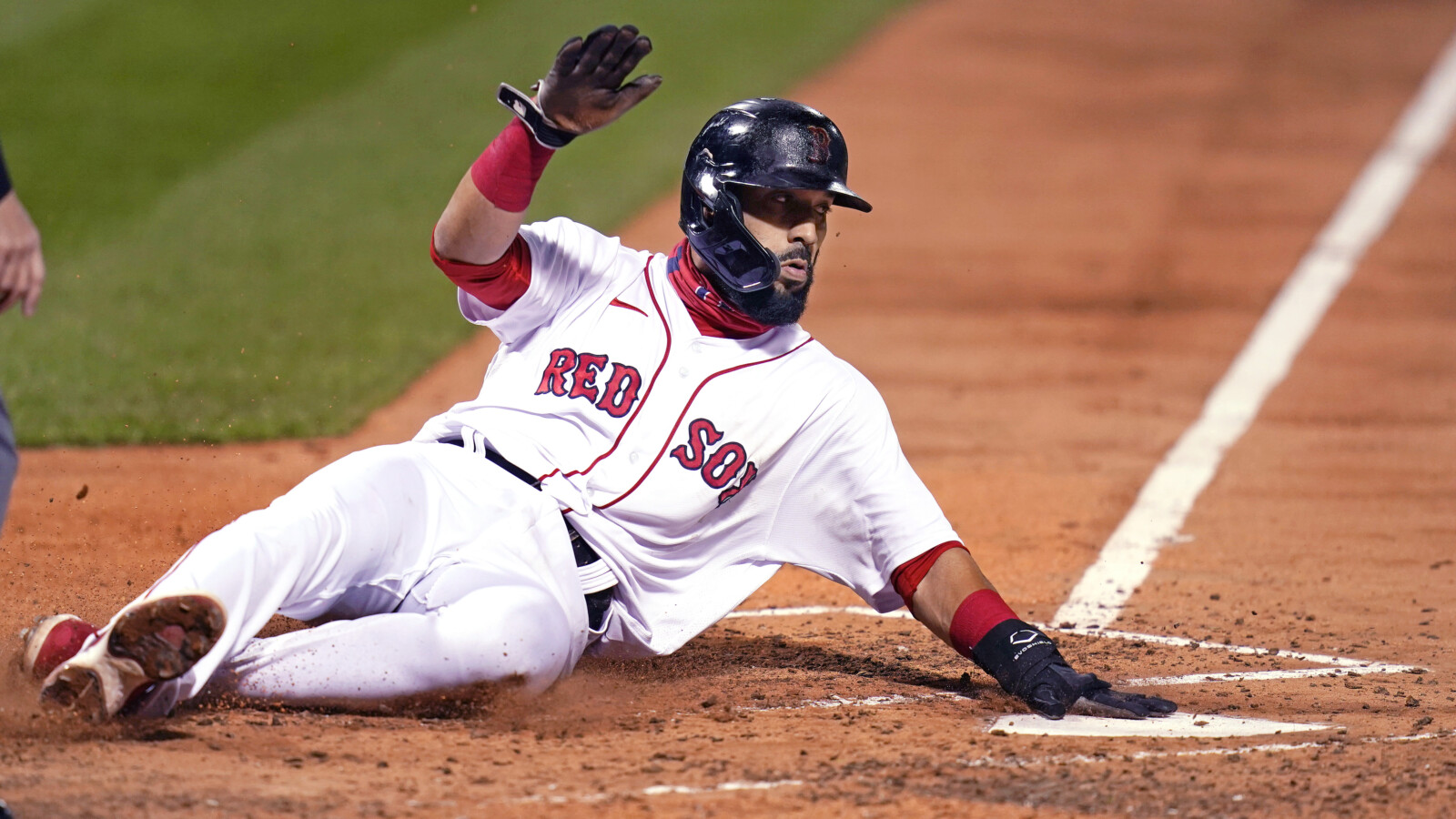 Hunter Renfroe powers Red Sox to win over Rays