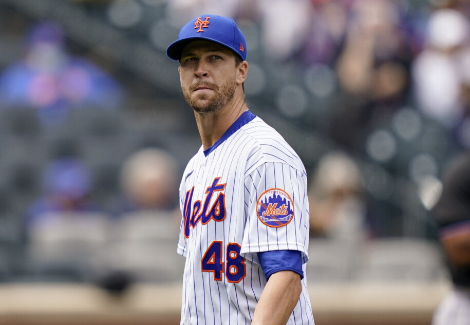 Mets' Jacob deGrom battling himself on the mound