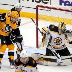Bruins_Penguins_Hockey_60245