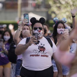 Virus-Outbreak-California-Tourism-Disneyland_02652