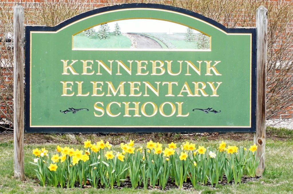 Kennebunk Elementary School battles mold