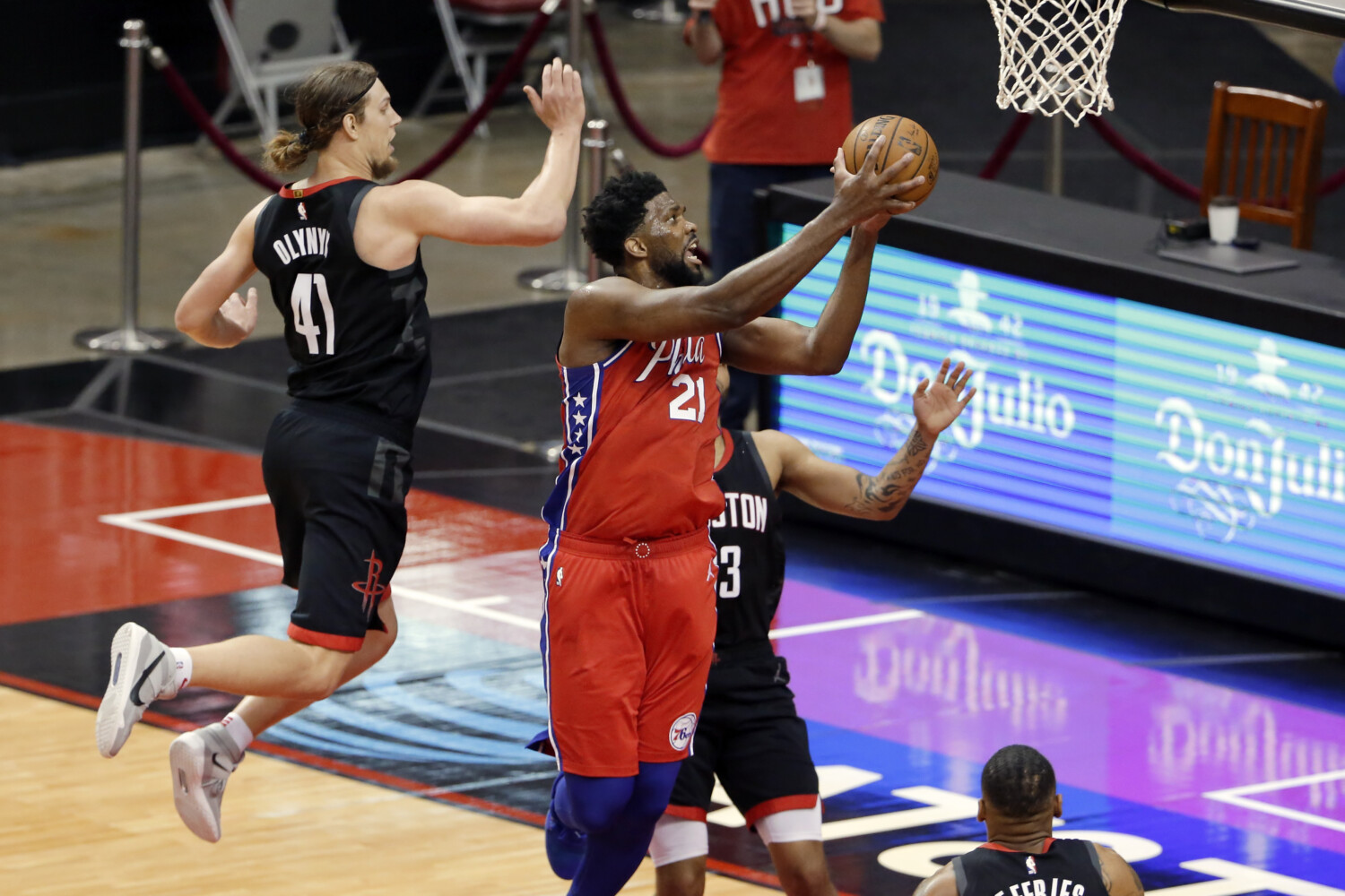 NBA roundup: Embiid scores 34 points in 3 quarters as 76ers beat Rockets