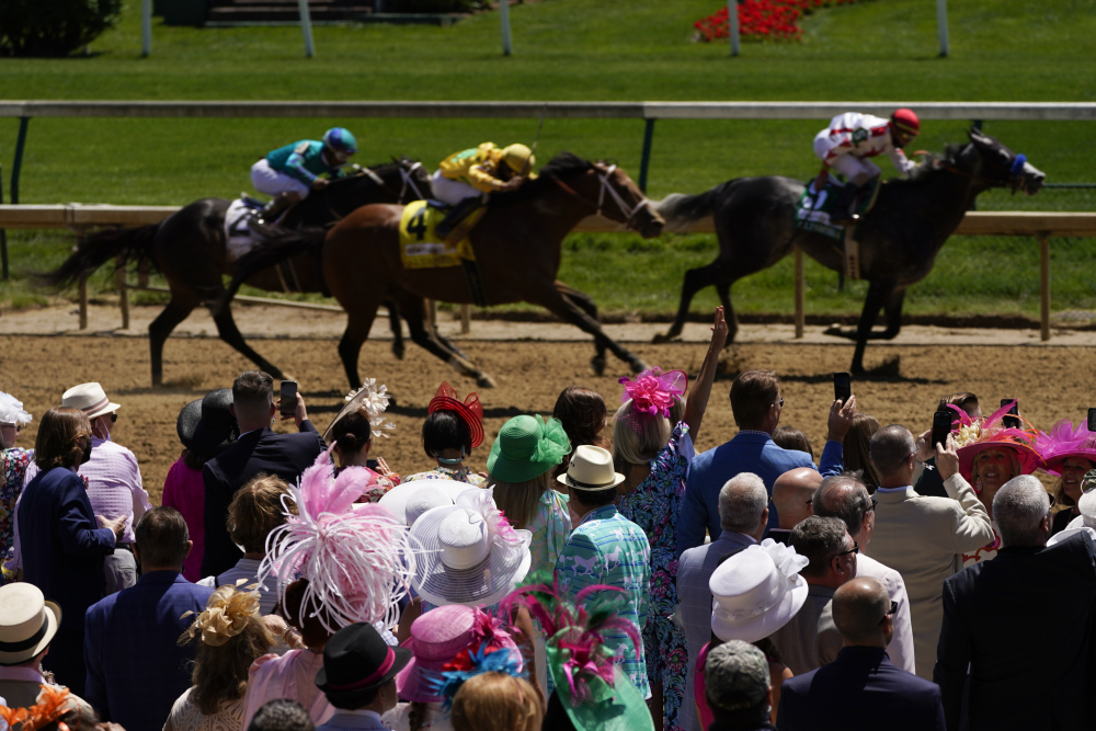 Kentucky_Oaks_Horse_Racing_51115