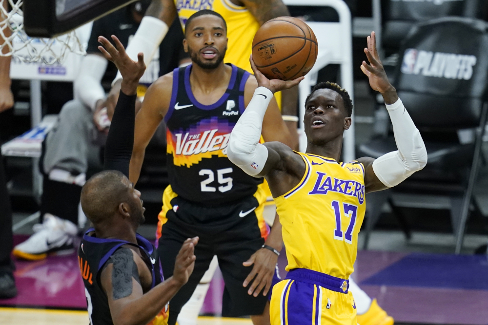 Lakers_Suns_Basketball_57394