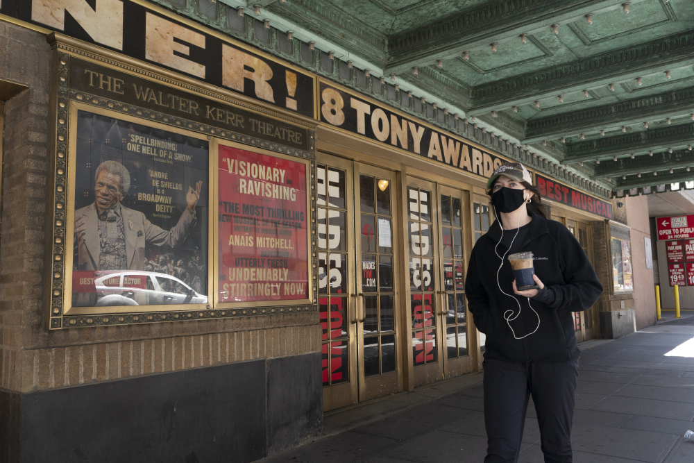 Virus_Outbreak_Broadway_26263