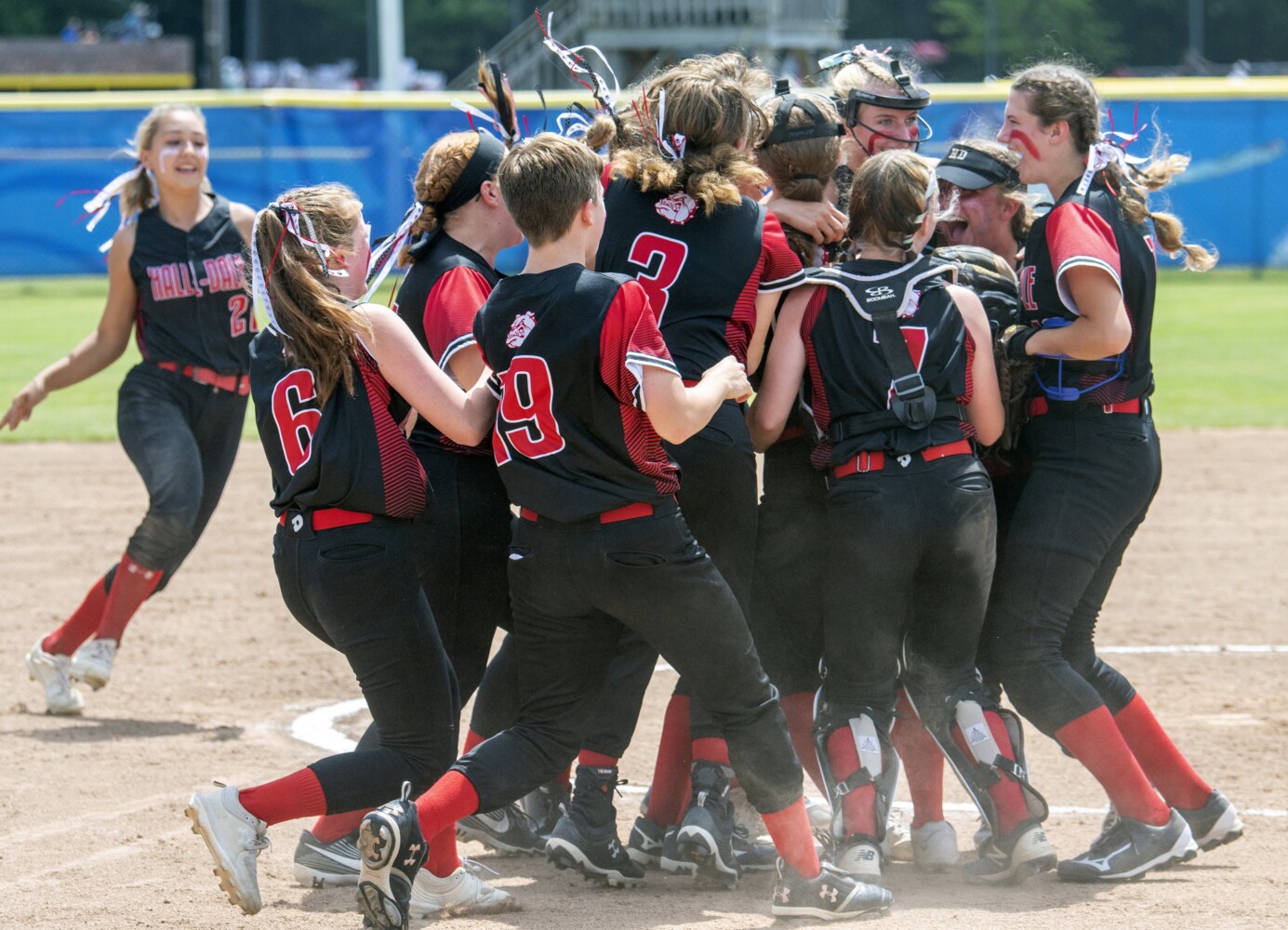 Softball: Hall-Dale routs Monmouth to win Class C South title