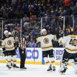 Bruins_Islanders_Hockey_90878