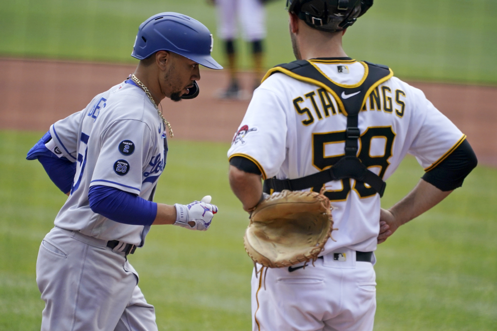 Dodgers catcher Austin Barnes first Hoppers position player to