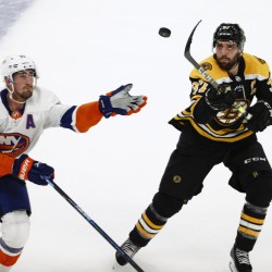 Islanders_Bruins_Hockey_79325