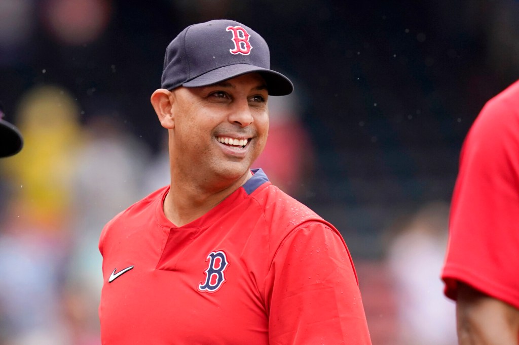 Red Sox extend manager Alex Cora's contract through 2024 season 