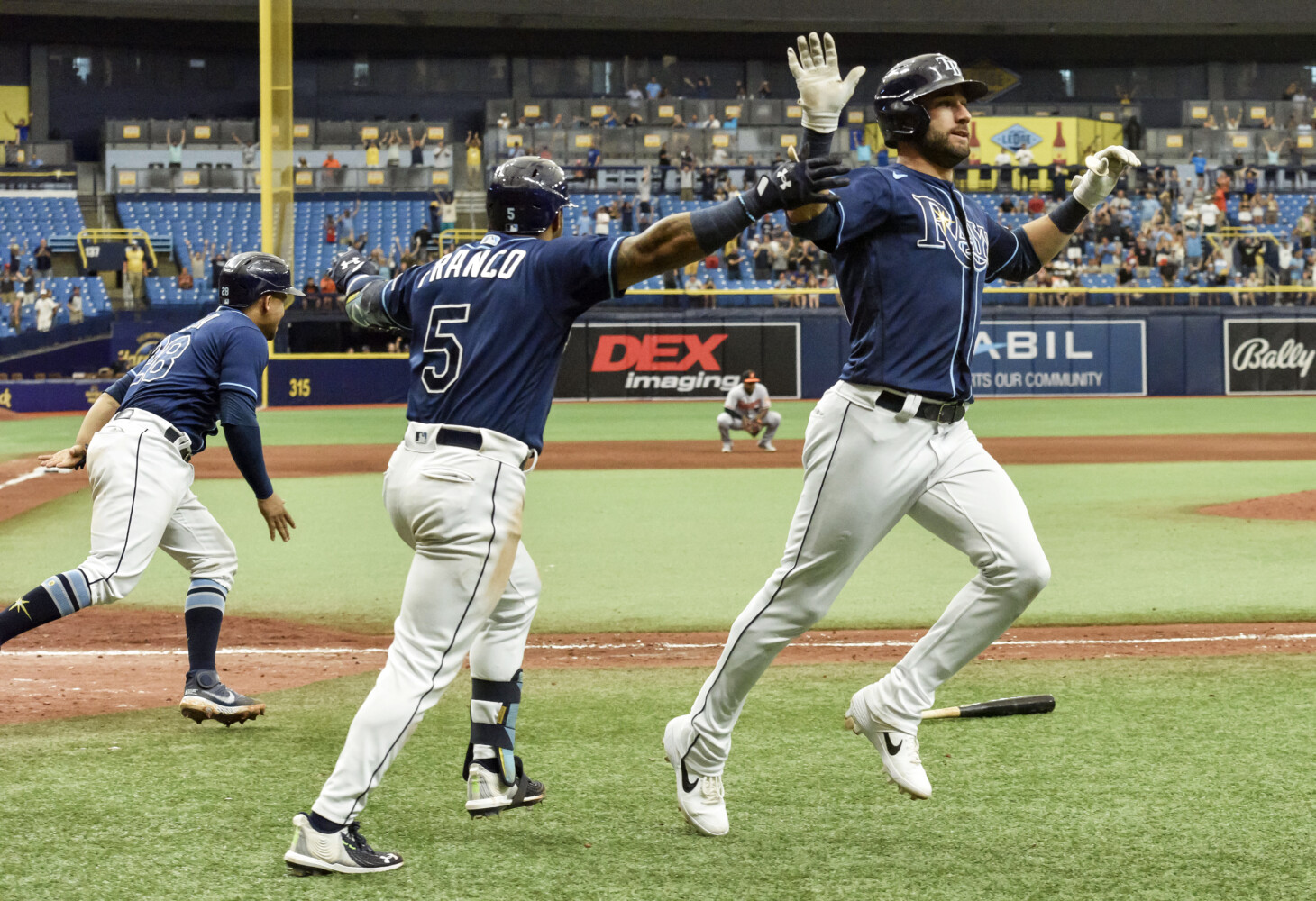 Rays score five in 7th, beat Boston 5-4 for four-game sweep
