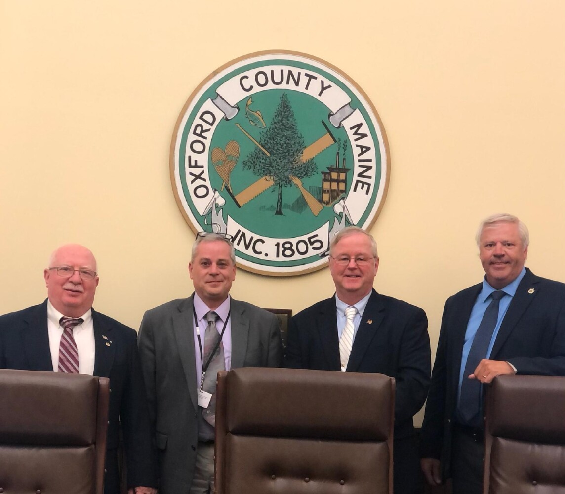 Oxford County honors Donald Durrah - Vimarsana News