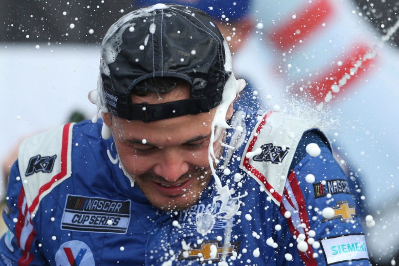 Larson finally chases down Hamlin atop NASCAR standings