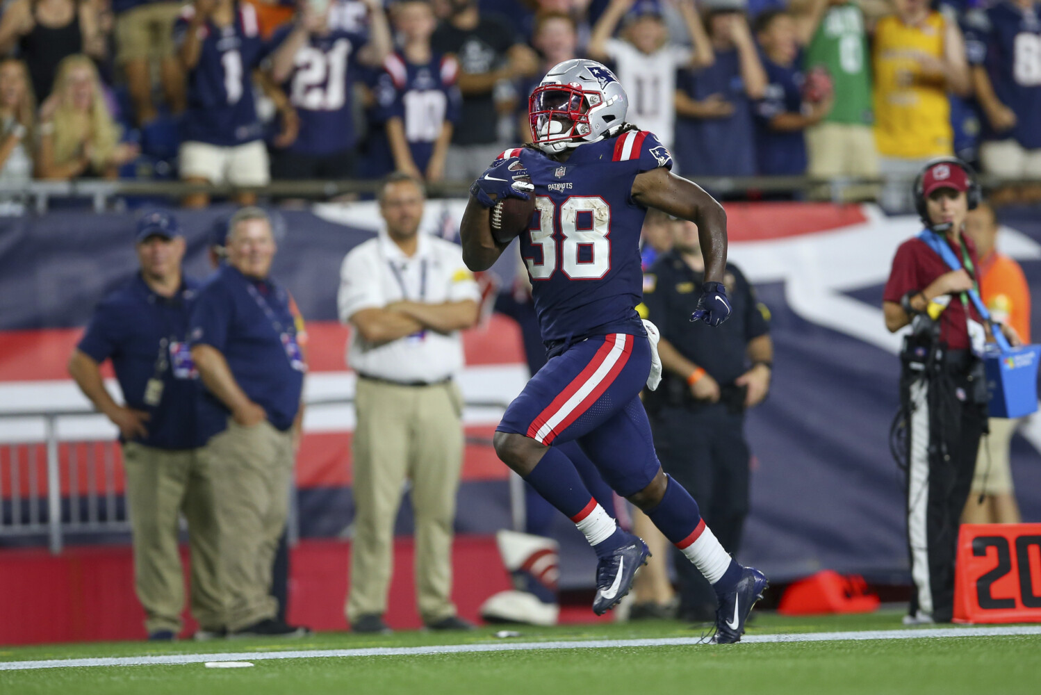 Ivan Fears explains why Patriots went with J.J. Taylor over Rhamondre  Stevenson Sunday