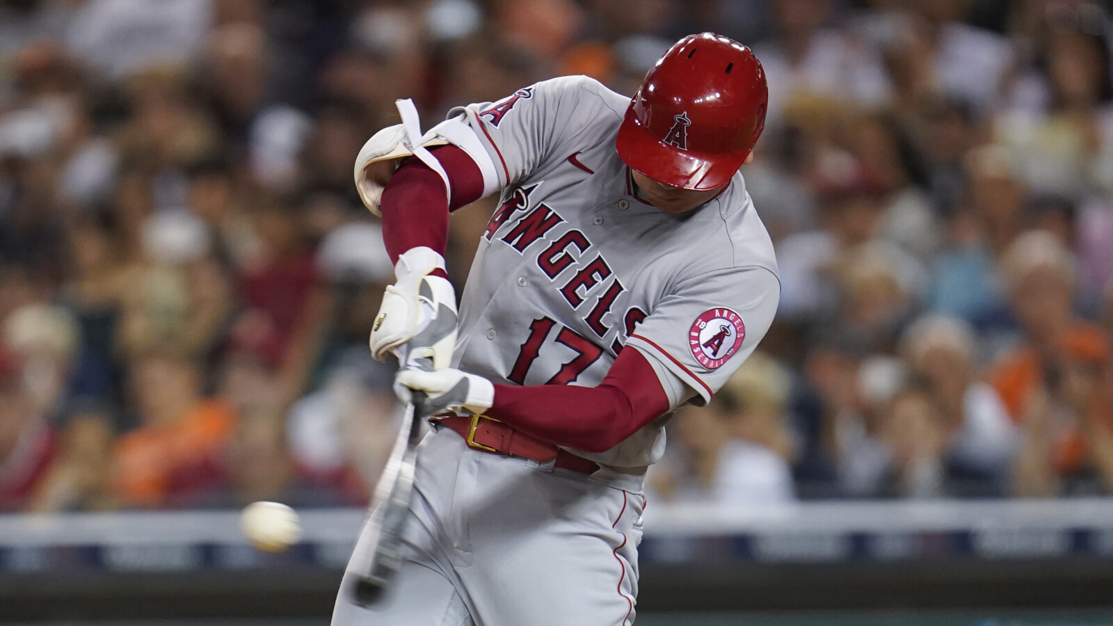 MLB roundup: Shohei Ohtani wins, homers in Texas
