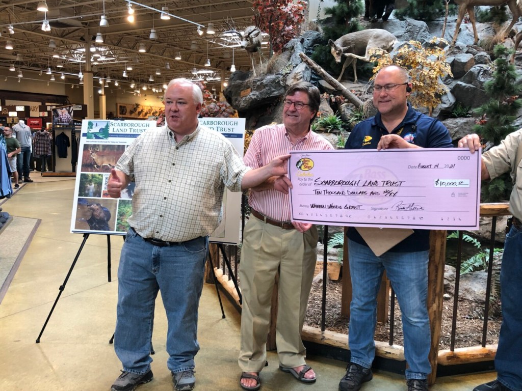 Cabela’s donates to Scarborough Land Trust
