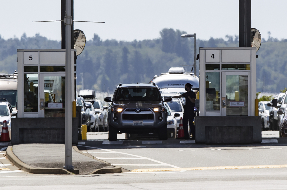 Virus Outbreak-Border Travel