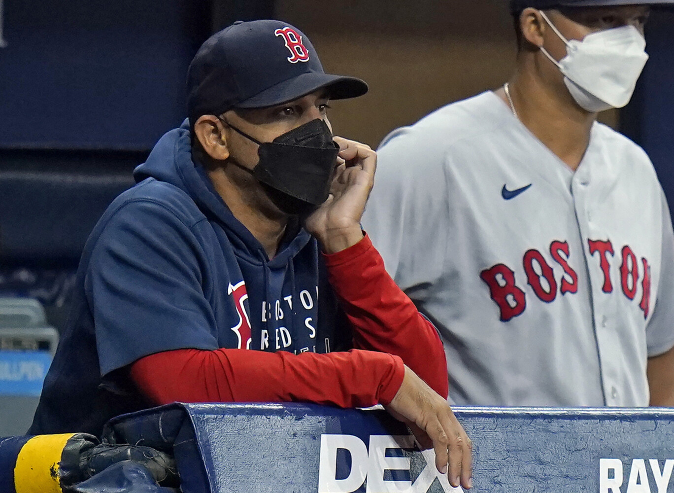 Barnes, 8 more Red Sox cleared following positive COVID-19 test