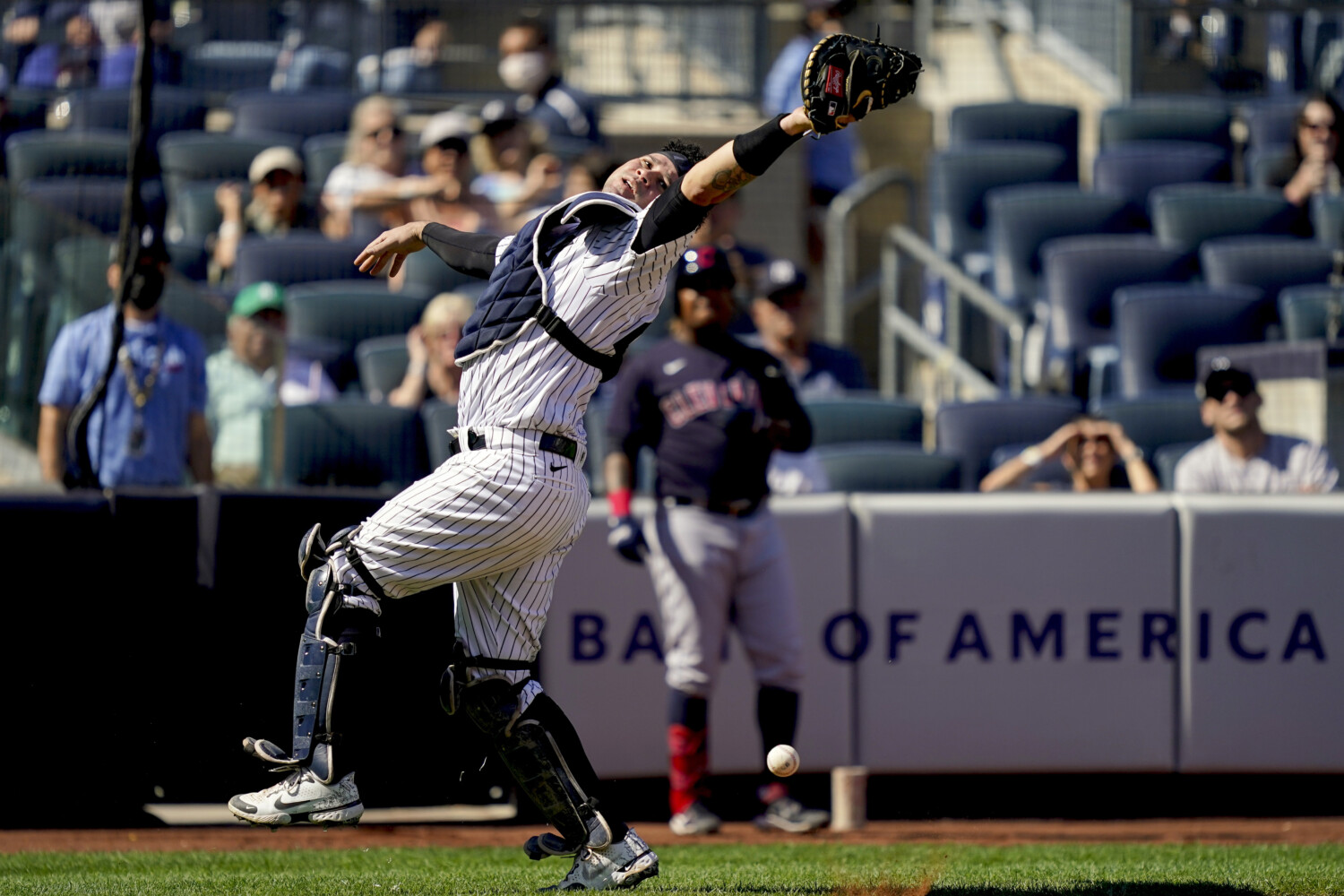 Reyes hits three-run homer, Indians beat Yankees 7-3