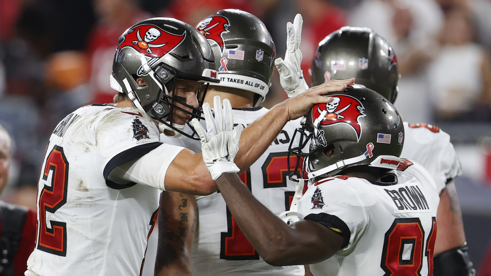 BUCS WIN: Tampa Bay starts season 1-0 with 31-29 win over Dallas