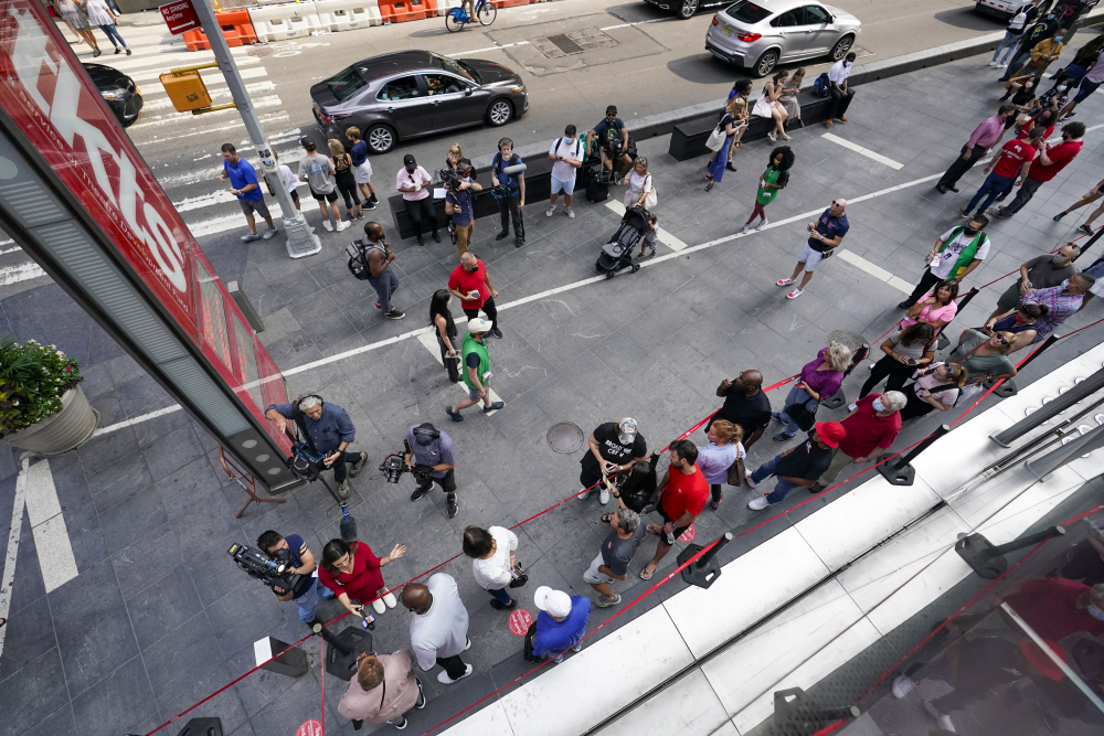 Theatre Broadway Returns