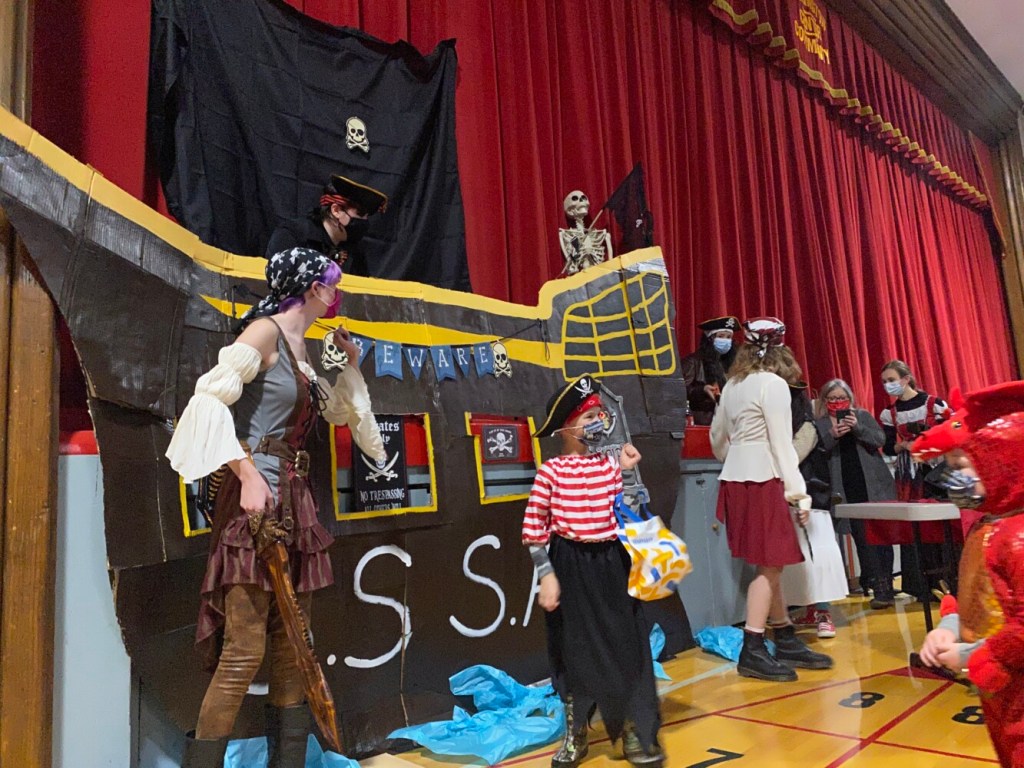 Trick or treaters gather for Farmington’s Trunk or Treat