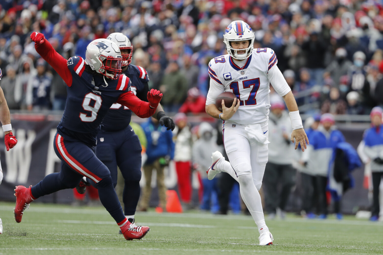 Allen's 3 TDs, McKenzie's big day push Bills past Patriots