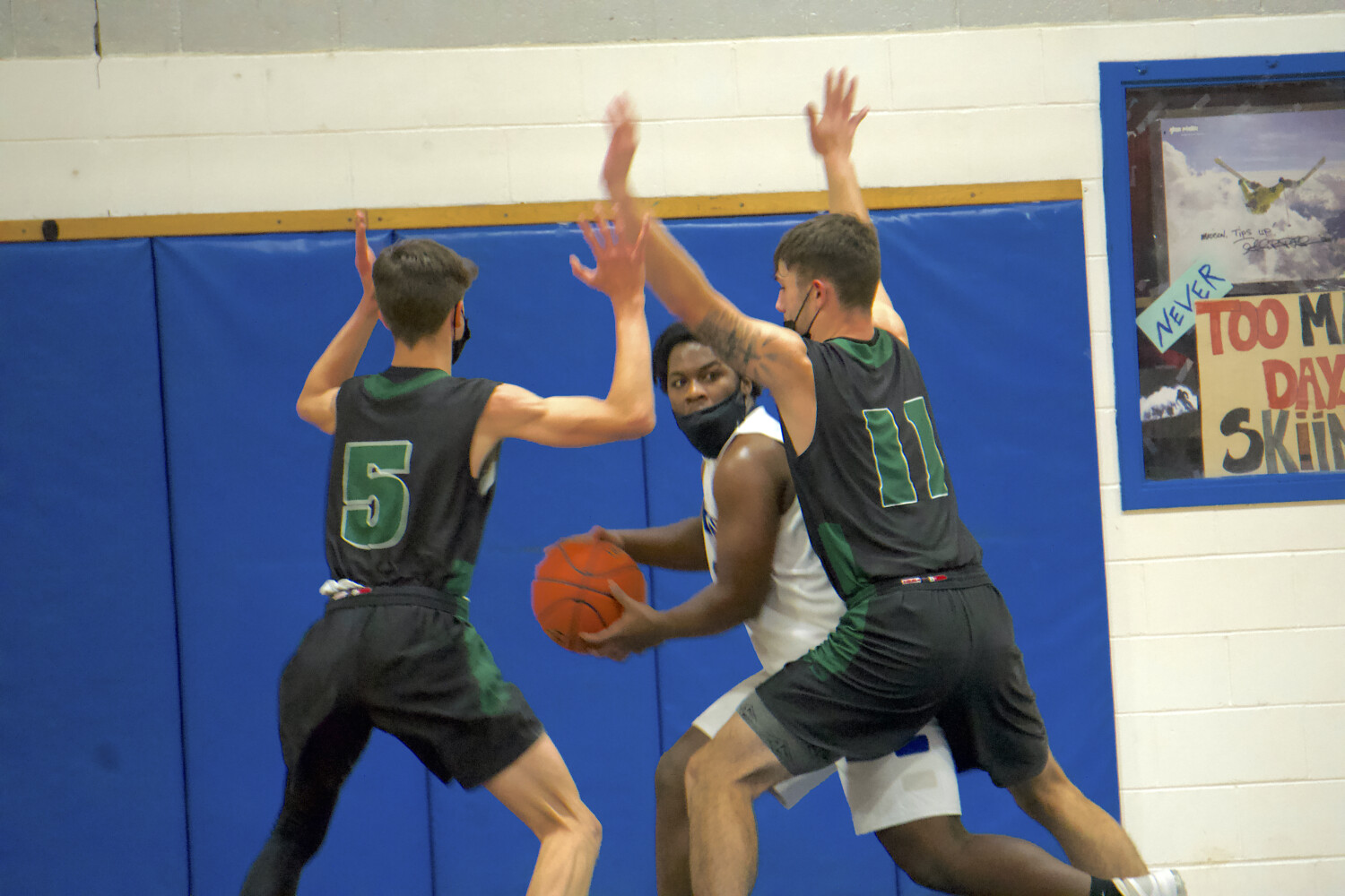 Boys basketball report: Peninsula Catholic had memorable holiday